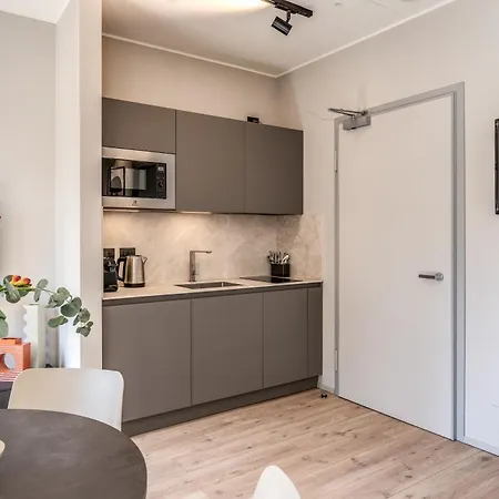 Seety Porta Romana Corte شقة